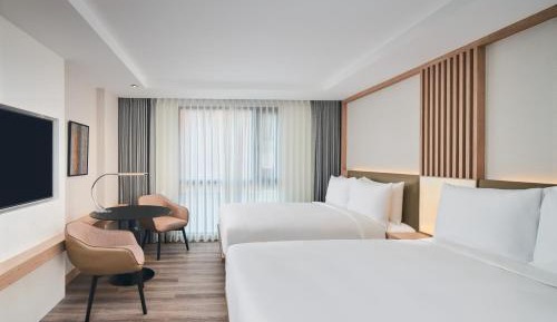 Superior Double Room with Two Double Beds and City View