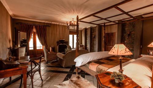 Deluxe Family Room
