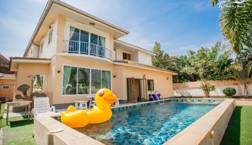 Eight-Bedroom Villa with Private Pool 220