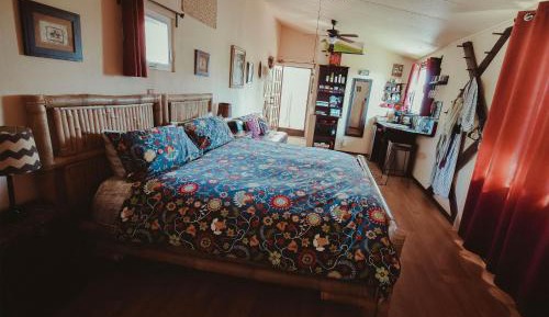 Deluxe King Suite