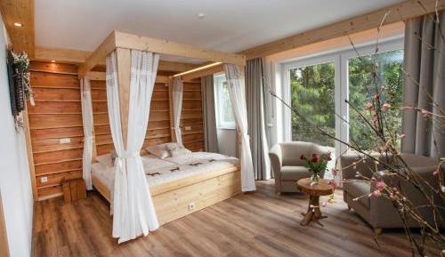Suite with Mountain View