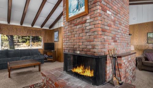 Three-Bedroom Holiday Home 