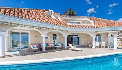 Villa with Sea View