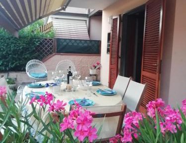 Villa with Garden View