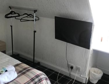 Twin Room with Bathroom