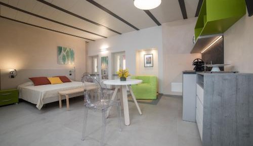 Studio with Terrace