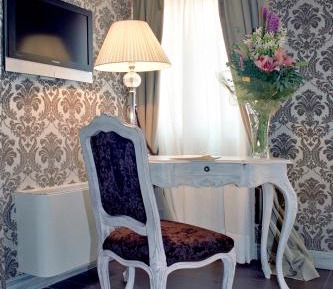 Residence Suite Annex (Room Only)