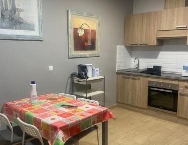 One-Bedroom Apartment - Non-Smoking