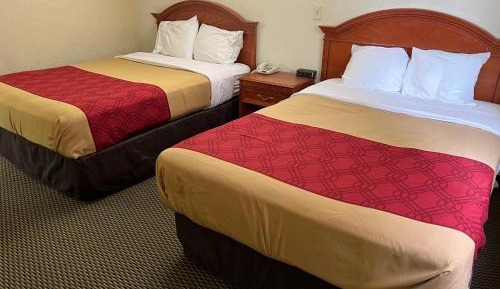 Queen Room with Two Queen Beds - Non-Smoking