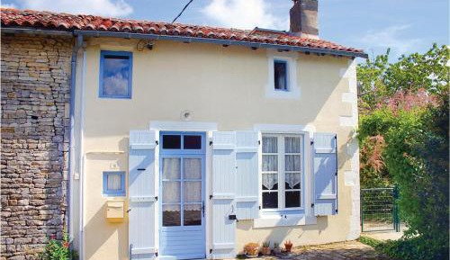 One-Bedroom Holiday Home