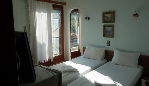 Triple Room with Mountain View