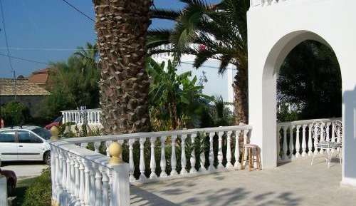 Apartment with Garden View