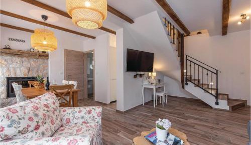 Six-Bedroom Holiday Home