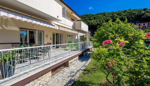 Apartment with Terrace