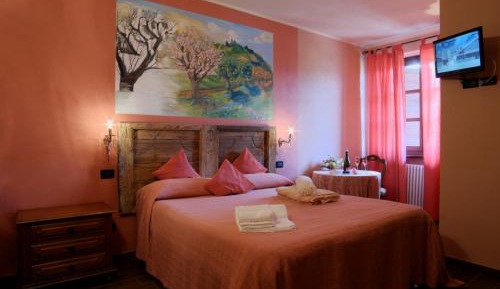 Double or Twin Room with Private Bathroom