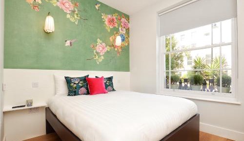 Raised ground floor Double Studio