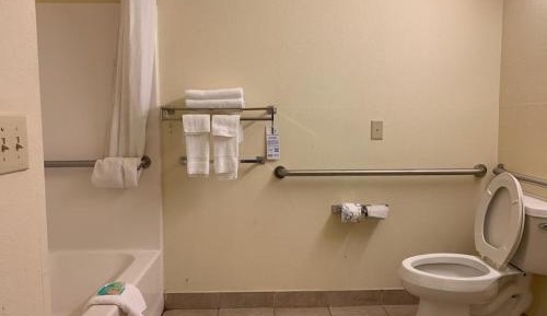 Queen Room - Disability Access
