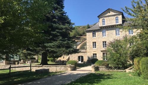 Eight-Bedroom House