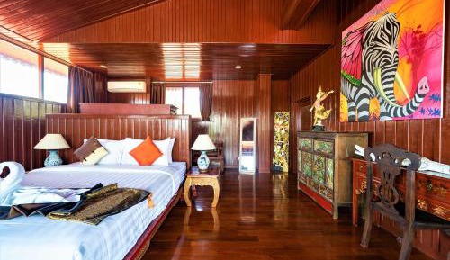 Villa - Beach Front