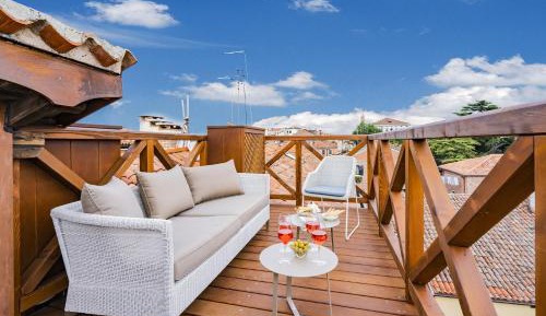 Apartment with Terrace