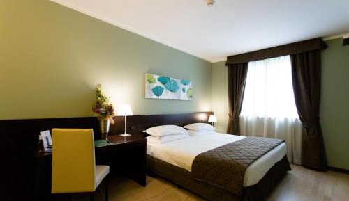 Large Twin Room