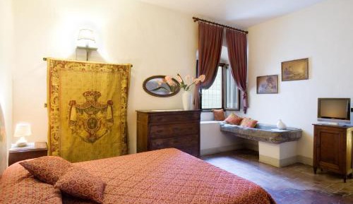 Two-Bedroom Apartment (4 Adults)