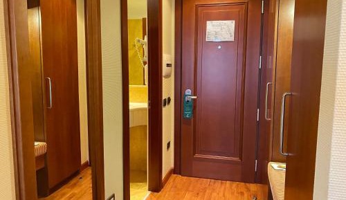 Premium King Room