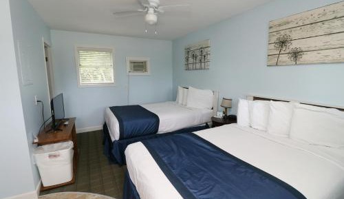 Efficiency Double Room with Two Double Beds