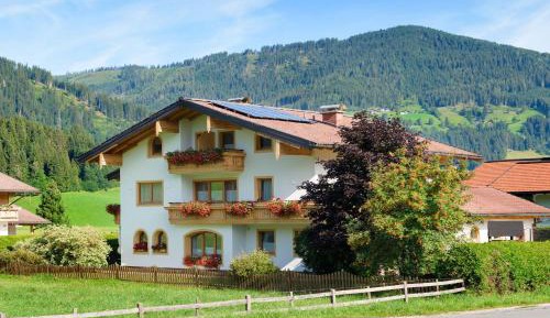 One-Bedroom Apartment with Balcony