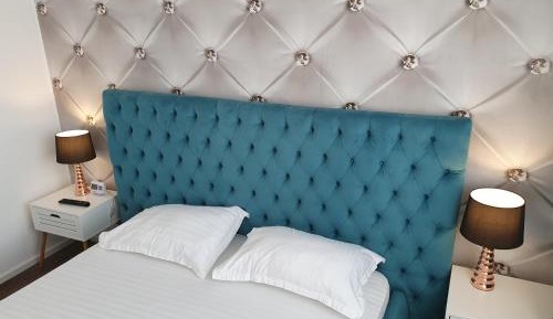 Deluxe Room (2 Adults + 1 Child)