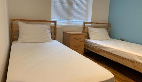 Standard Twin Room with Shared Bathroom