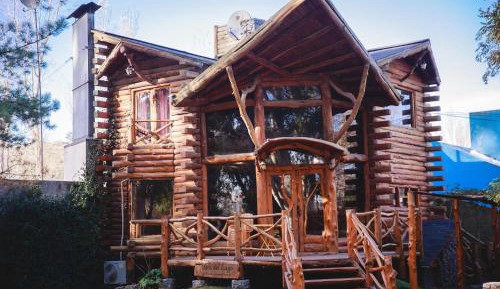 Cottage with Garden View
