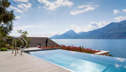 Comfort Studio with Lake View