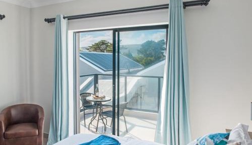 Luxury Queen Room