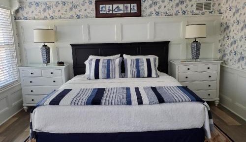Junior Suite with Balcony (Stateroom)
