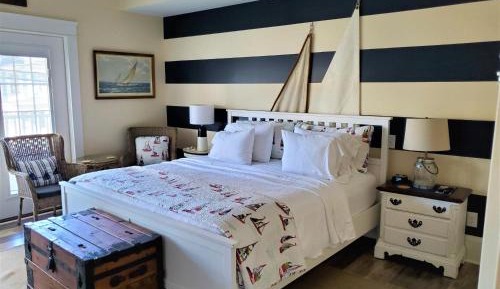 King Room with Balcony (Main Sail)