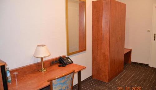 Large Single Room