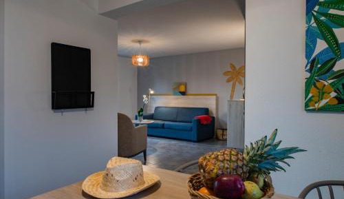 Two-Bedroom Villa for 6 people with Hotel Service 