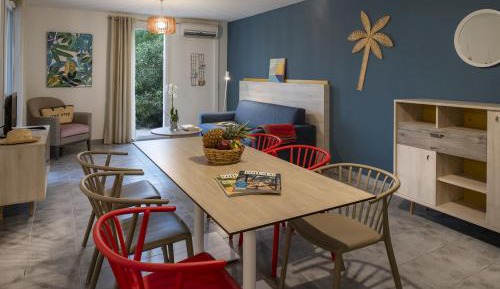 Three-Bedroom Villa with Hot Tub