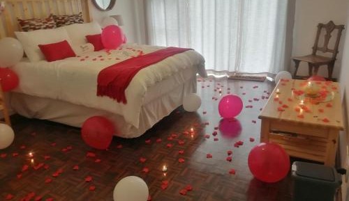Deluxe Queen Suite