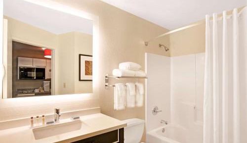 Queen Suite with Sofa Bed - Non-Smoking