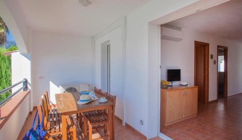 Two-Bedroom Apartment (6 Adults)