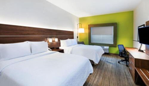 Standard Queen Room with Two Queen Beds