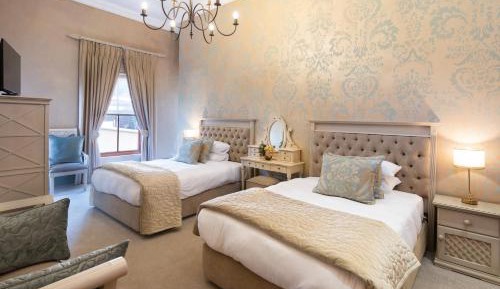 Twin Room with Shower