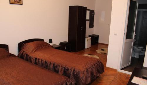 Quadruple Room with Private Bathroom