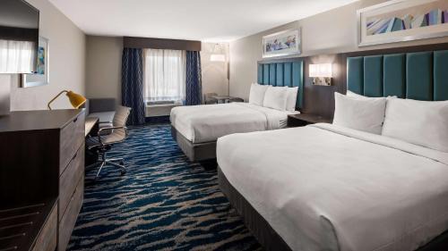 Queen Room with Two Queen Beds with Kitchenette