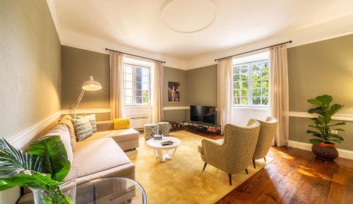 Two-Bedroom Apartment (6 Adults)