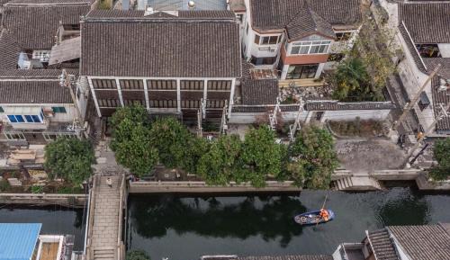 Deluxe Suite with River View