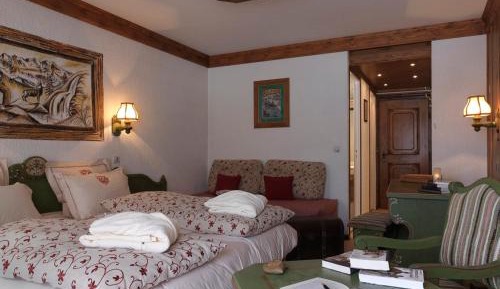 Chambre Double Classique (2-3 Adultes)