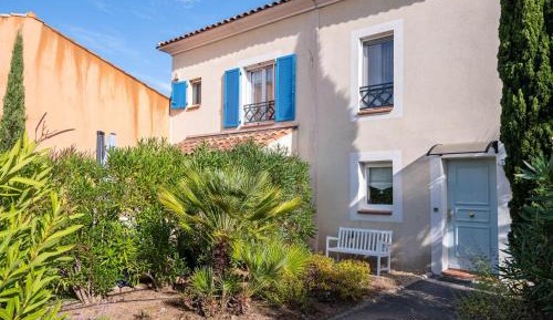 Three-Bedroom Holiday Home 